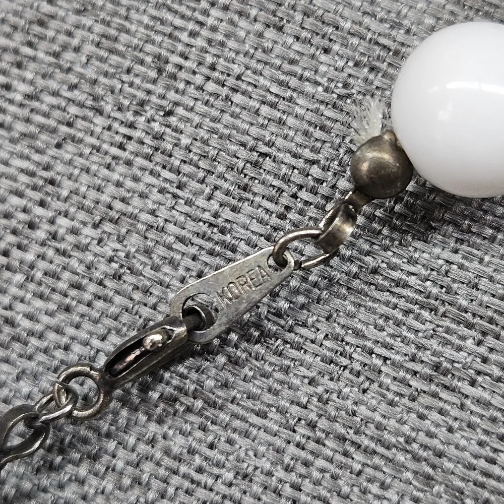 VINTAGE White Single Strand Plastic Beaded Bead Necklace Made in Korea